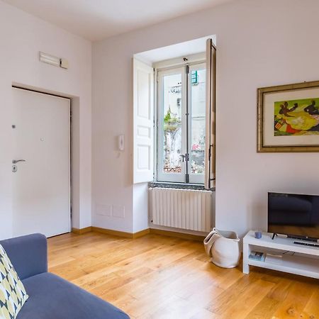 Starhost - Terazza Barbuti Apartment Salerno Luaran gambar
