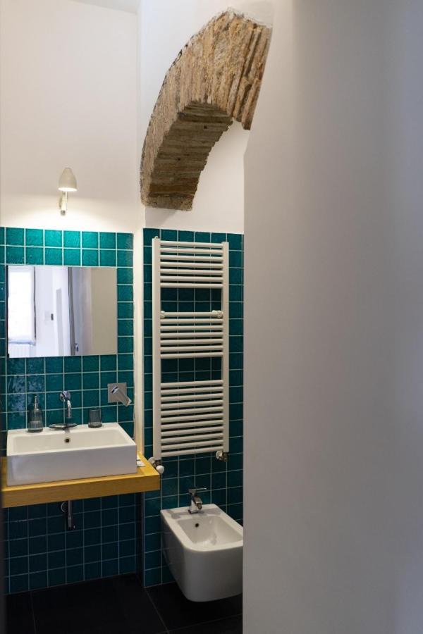 Starhost - Terazza Barbuti Apartment Salerno Luaran gambar