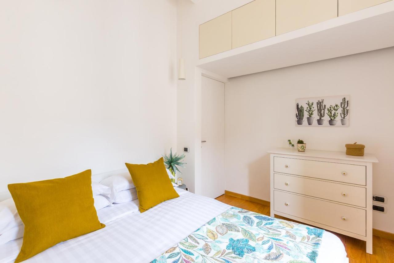 Starhost - Terazza Barbuti Apartment Salerno Luaran gambar